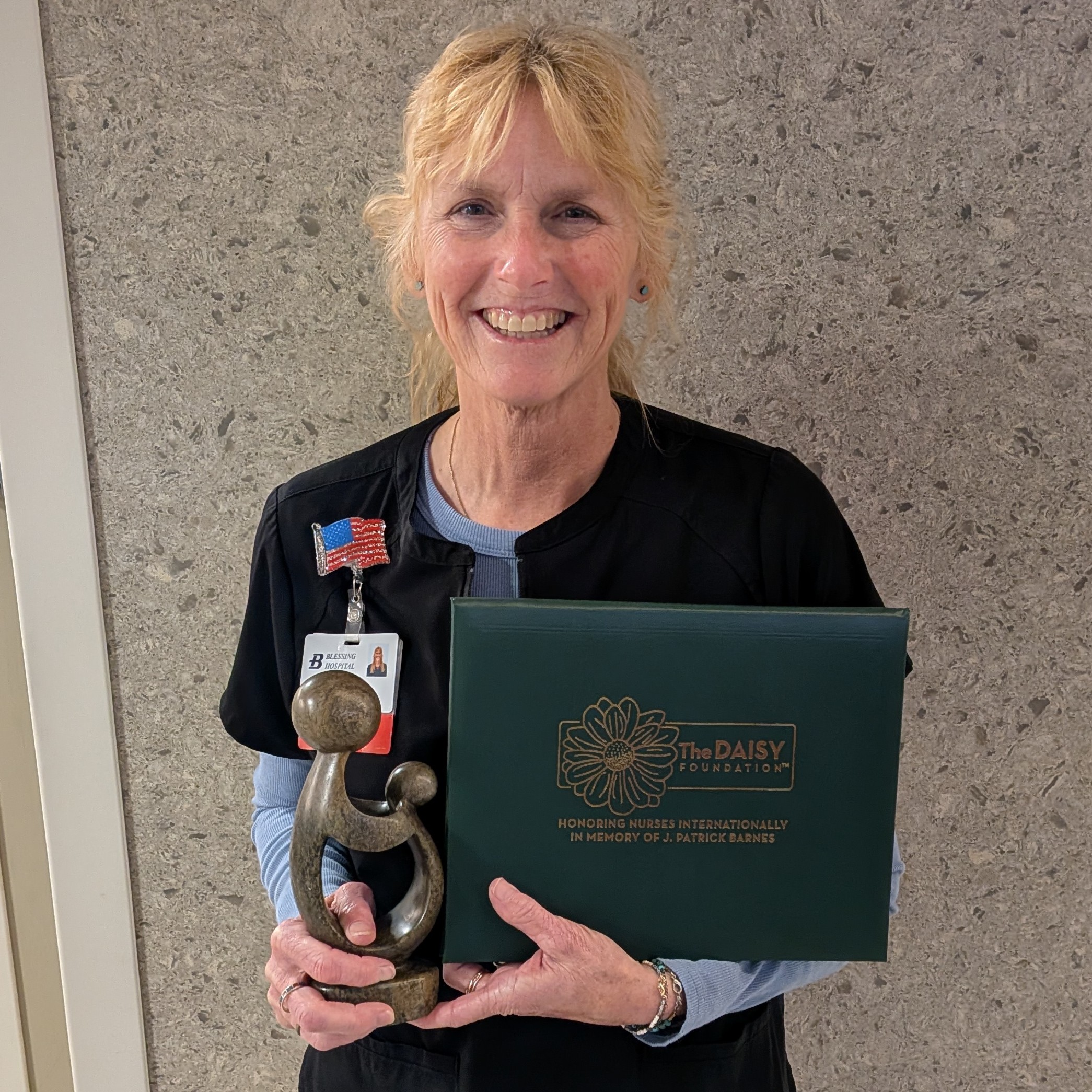 Lenora Hennen’s unwavering dedication to both her team and her patients has earned Lenora a DAISY Award.
